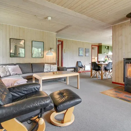 Straale - 1-4km From The Sea By Interhome *