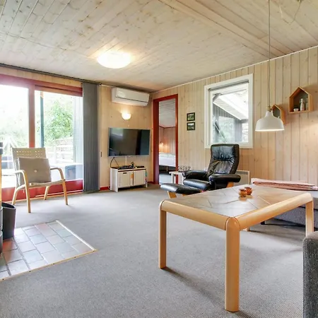 Straale - 1-4km From The Sea By Interhome Hébergement de vacances