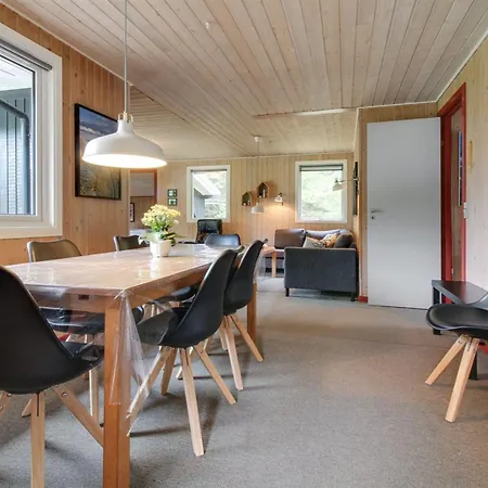 Feriehus Straale - 1-4km From The Sea By Interhome