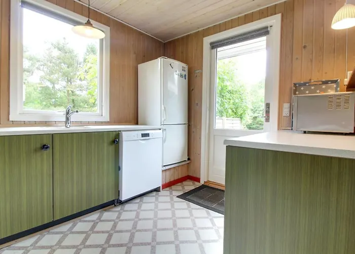 Straale - 1-4km From The Sea By Interhome ブラーバンド